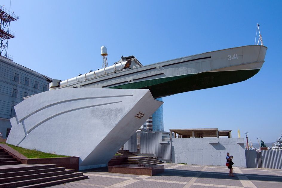 Памятник – торпедный катер (памятник «Героическим морякам-черноморцам»)