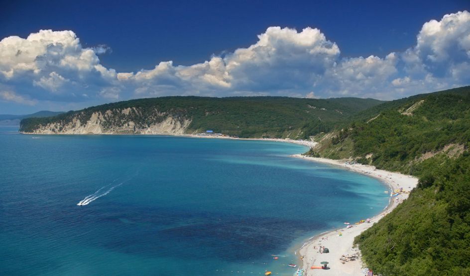 Черноморское побережье в октябре. Какой курорт выбрать?