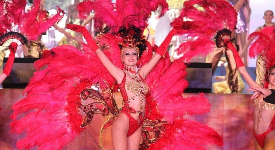Ежегодный карнавал в честь открытия сезона в Геленджике.