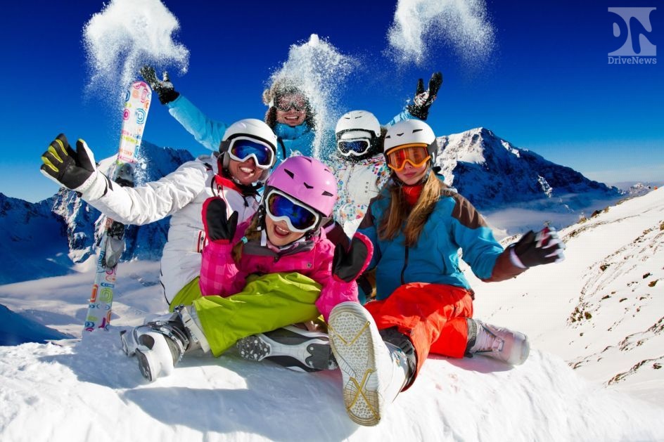На горнолыжных курортах Северного Кавказа понизились тарифы на ски-пасы