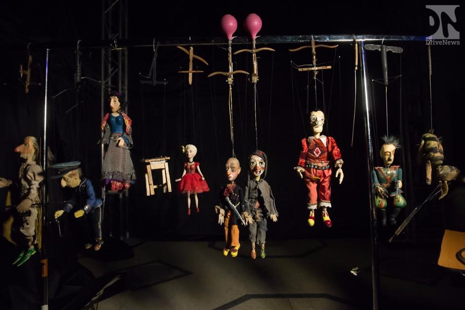 Театр марионеток Резо Габриадзе представил первый спектакль о любви паровозов