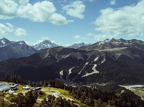 Пять новых горнолыжных трасс откроются на курорте «Архыз» зимой