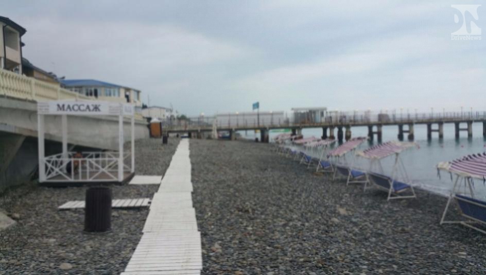Набережную и пляж в Лоо восстановили полностью