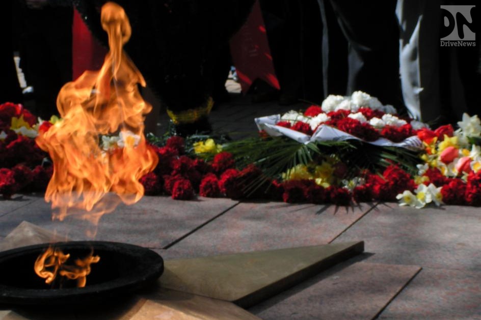 Олимпийские чемпионы по боксувозложат цветы к Вечному огню в Сочи