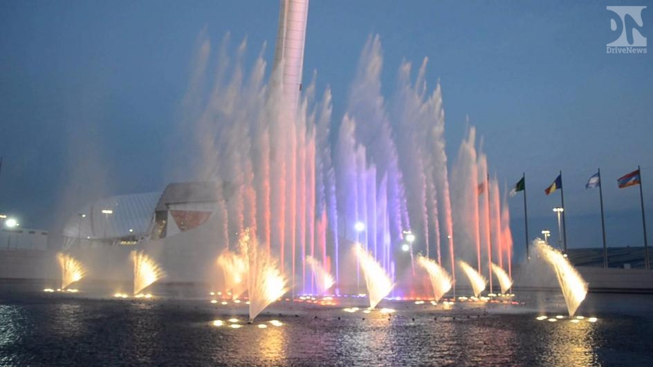 «Олимпийский фонтан» в Сочи «запел» для женщин