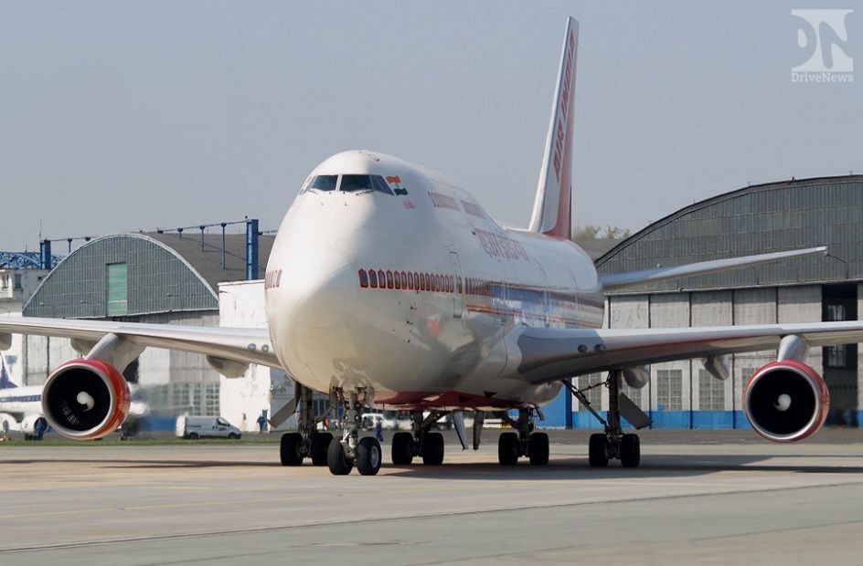 Рейс екатеринбург сочи. Боинг 747 в Сочи. Самолёт Боинг 747 Сочи. Фв5603. Боинг 747 Екатеринбург.