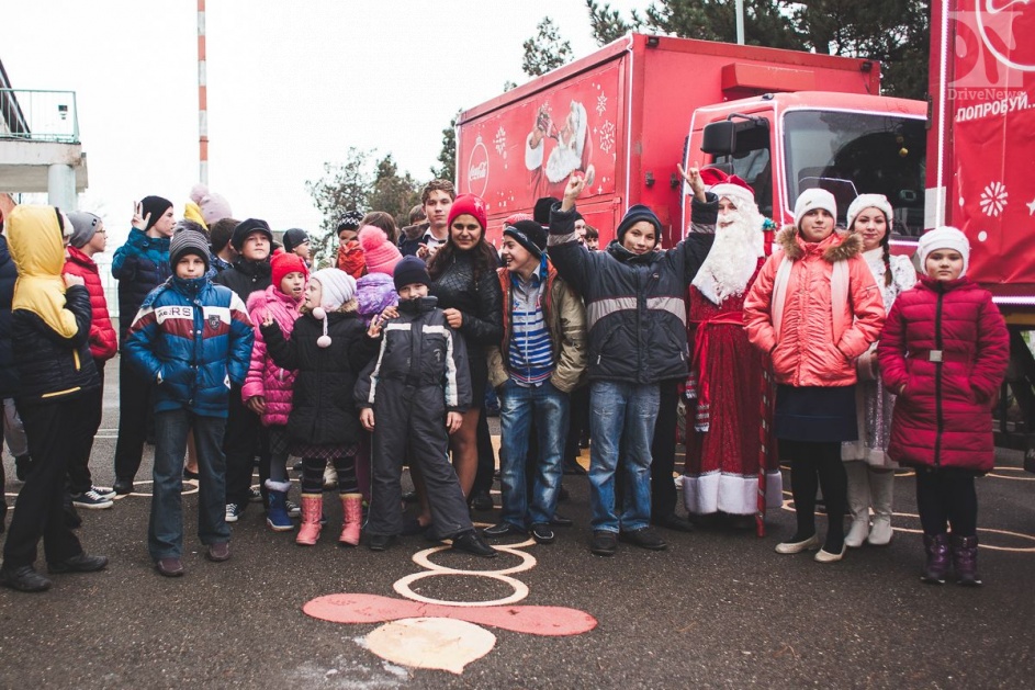 Караван Coca-Cola путешествует по Югу России