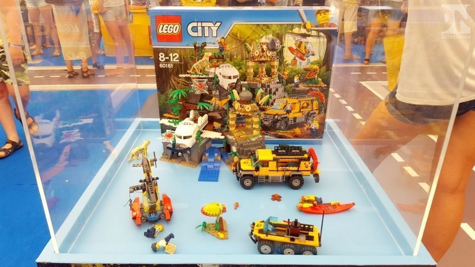 Мега-конструктор LEGO-City открыл свои двери в СОЧИ. Все желающие могут бесплатно посетить масштабное мероприятие. 