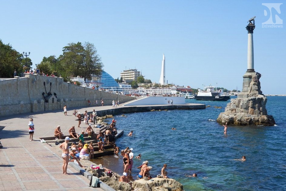 Севастополь официально отккрыл пляжный сезон